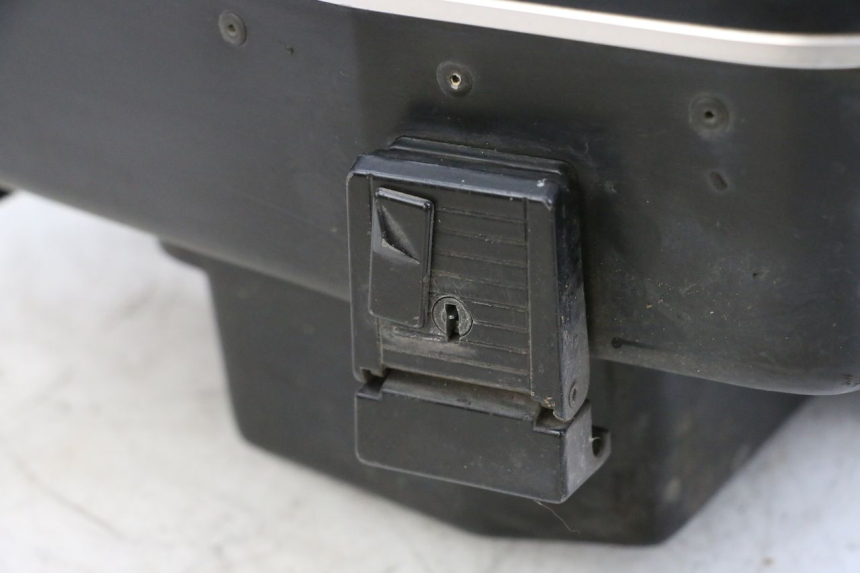 photo de LINKER KOFFER KAWASAKI GTR 1000 (1994 - 2004) - Markeringen en referenties