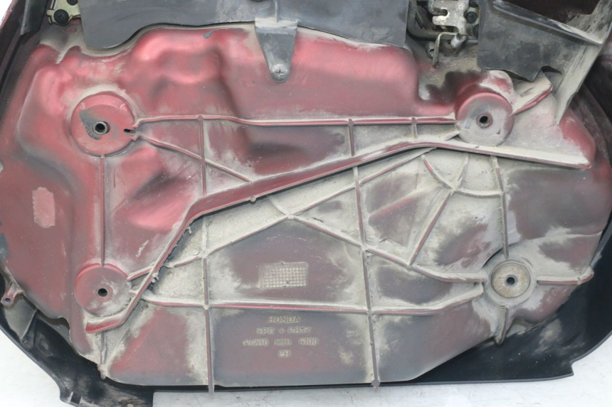 photo de LINKER KOFFER HONDA NTV DEAUVILLE 650 (1998 - 2001) - Kenmerkende details