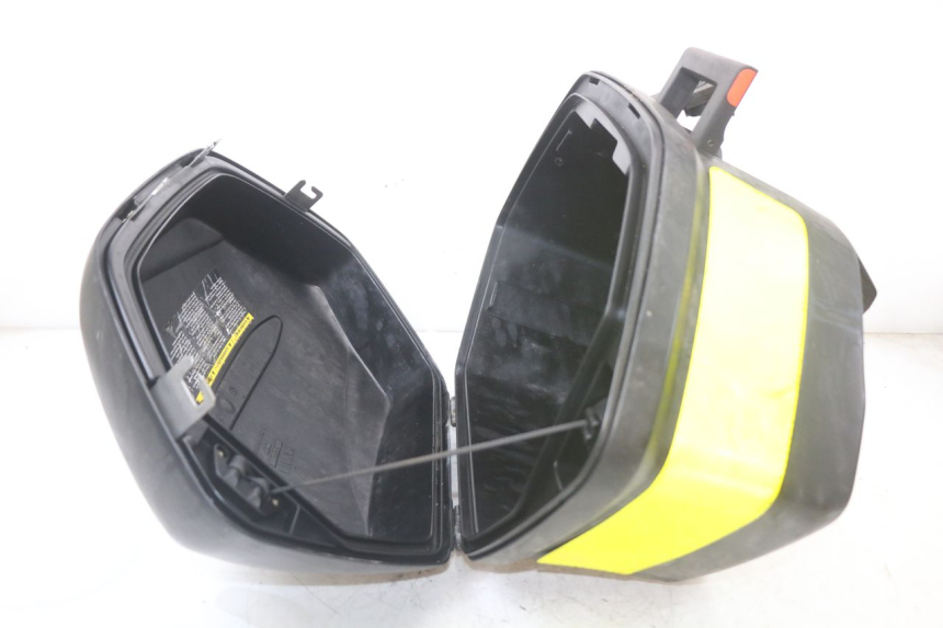 photo de LINKER KOFFER YAMAHA FJR ABS 1300 (2006 - 2012) - Markeringen en referenties