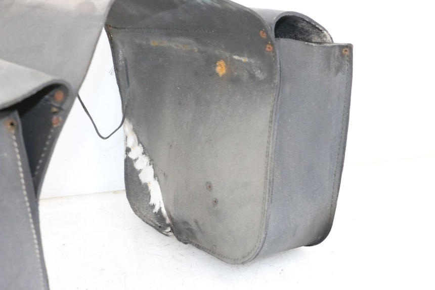 photo de KOFFER SUZUKI GZ MARAUDER 125 (1998 - 2004) - Zoom op kwaliteit