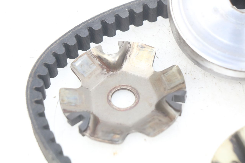 photo de VARIATOR KYMCO AGILITY 4T 50 (2018 - 2022) - Technische close-up