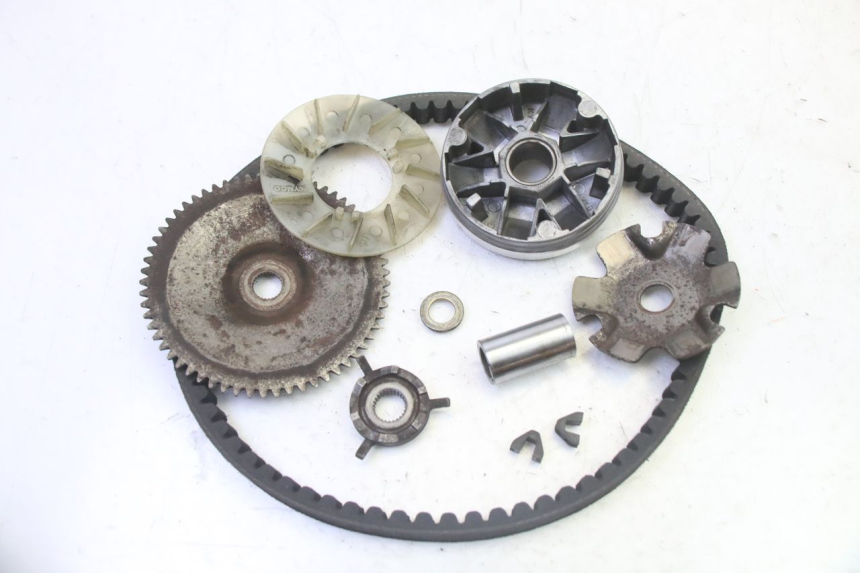 photo de VARIATOR KYMCO AGILITY NAKED RENOUVO 2T 50 (2011 - 2018) - Hoofdaanzicht