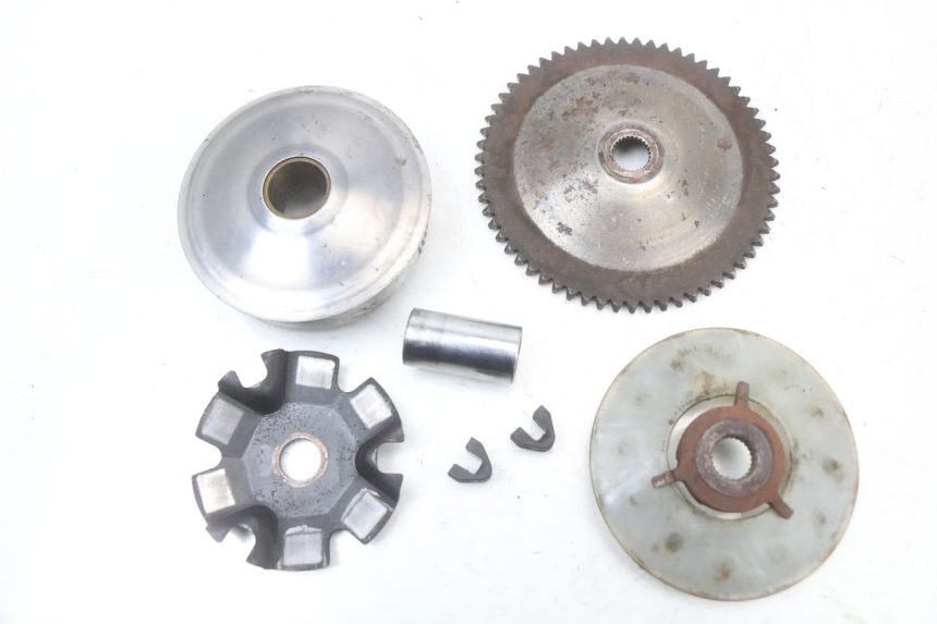 photo de VARIATOR KYMCO AGILITY RS 4T 50 (2009 - 2013) - Detail van het onderdeel