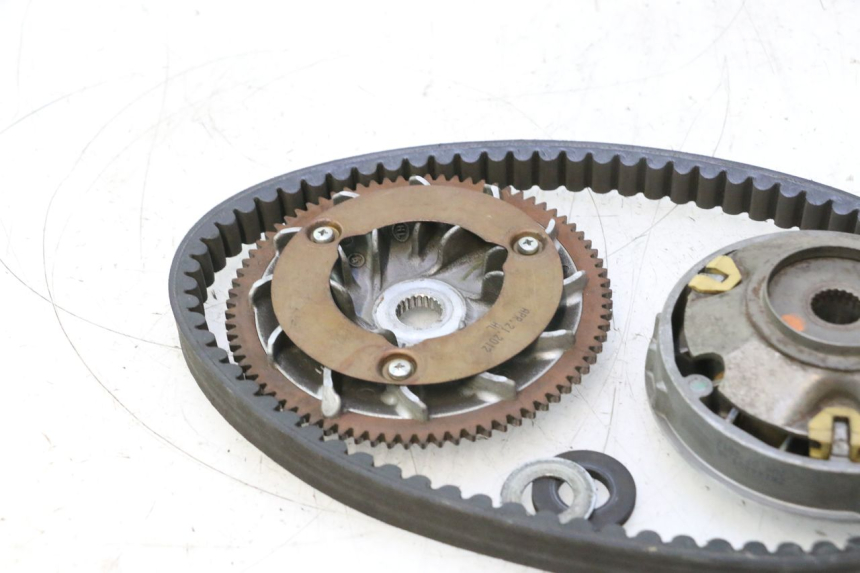 photo de VARIATOR APRILIA ATLANTIC S 125 (2010 - 2013) - Zoom op componenten