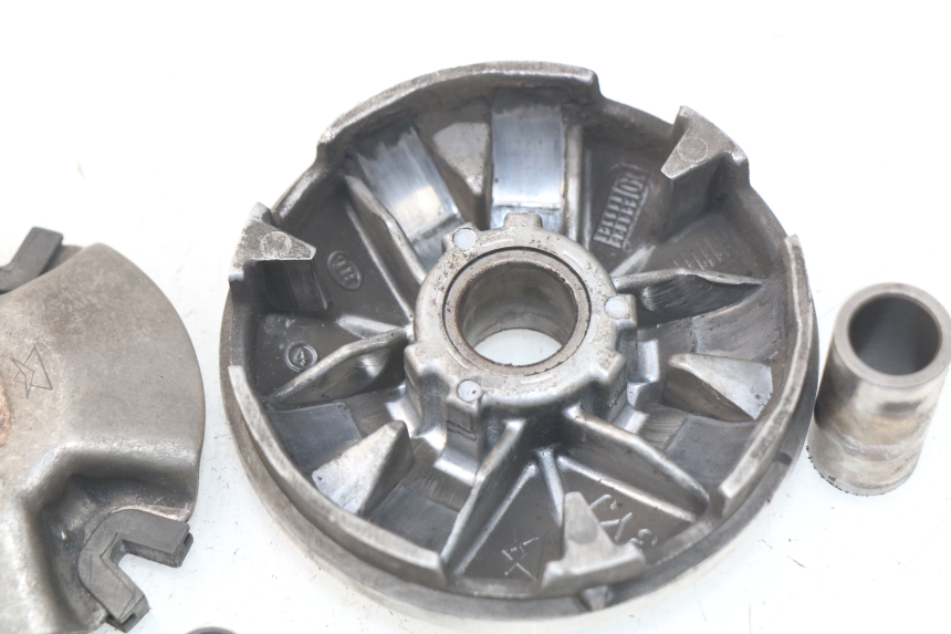 photo de VARIATOR MBK BOOSTER SPIRIT NAKED 50 (2004 - 2017) - Zoom op gebruiksstaat