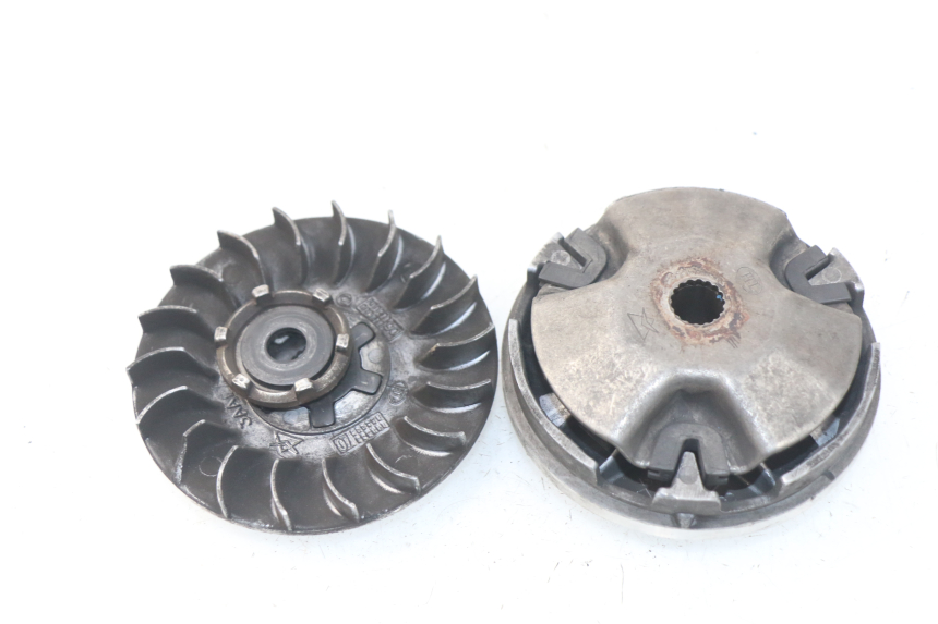 photo de VARIATOR MBK BOOSTER SPIRIT NAKED 50 (2004 - 2017) - Technische close-up