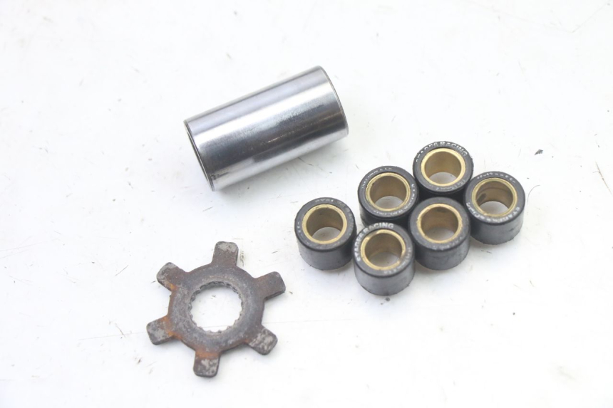 photo de VARIATOR MBK BOOSTER SPIRIT NAKED 50 (2004 - 2017) - Zoom op gebruiksstaat