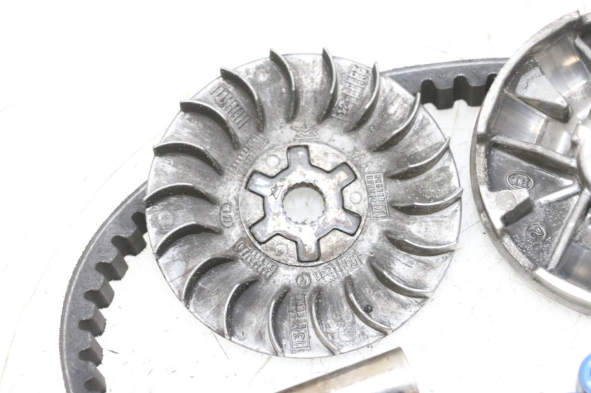 photo de VARIATOR MBK BOOSTER SPIRIT NAKED 50 (2004 - 2017) - Bevestigingspunten