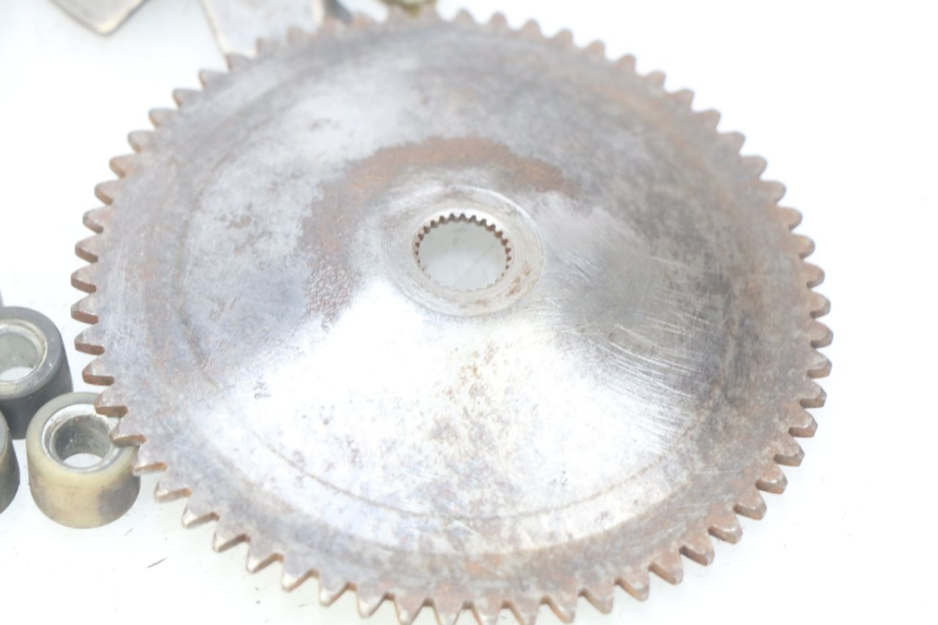 photo de VARIATOR BAOTIAN BT 50 QT-12 50 (2007 - 2009) - Bevestigingspunten