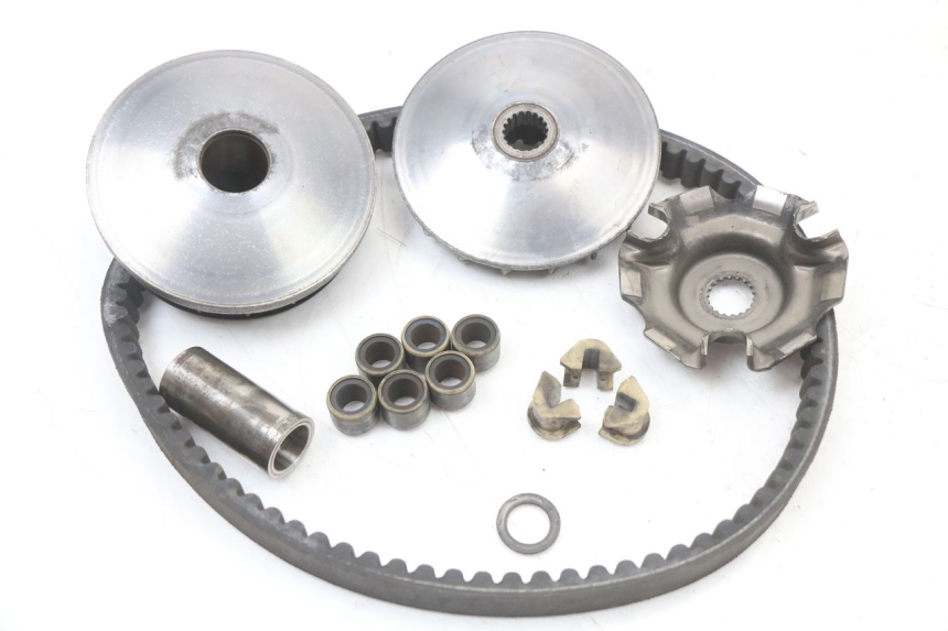 photo de VARIATOR SUZUKI BURGMAN 125 (2007 - 2014) - Detail van het onderdeel