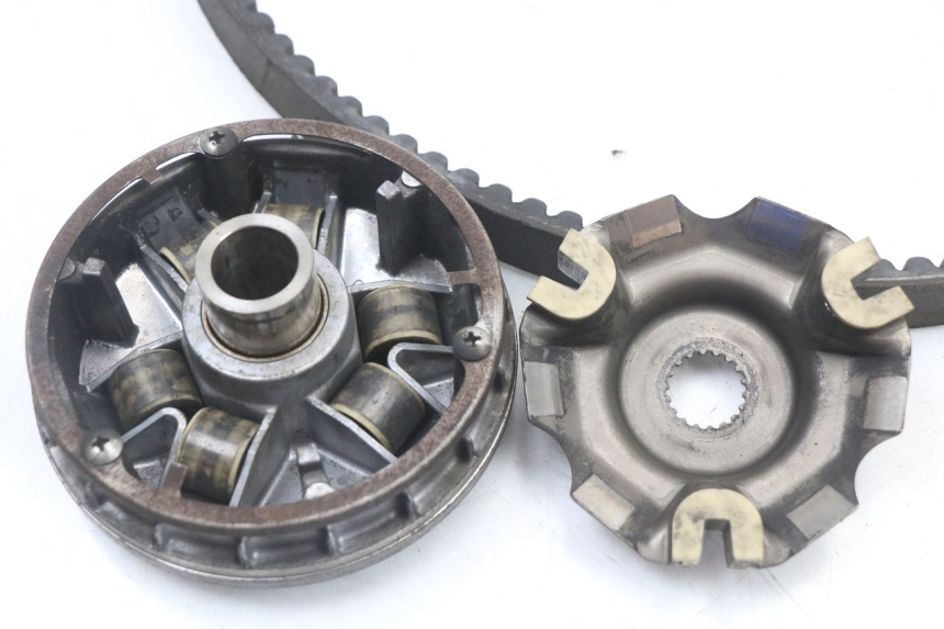 photo de VARIATOR SUZUKI BURGMAN 125 (2007 - 2014) - Andere kijkhoek