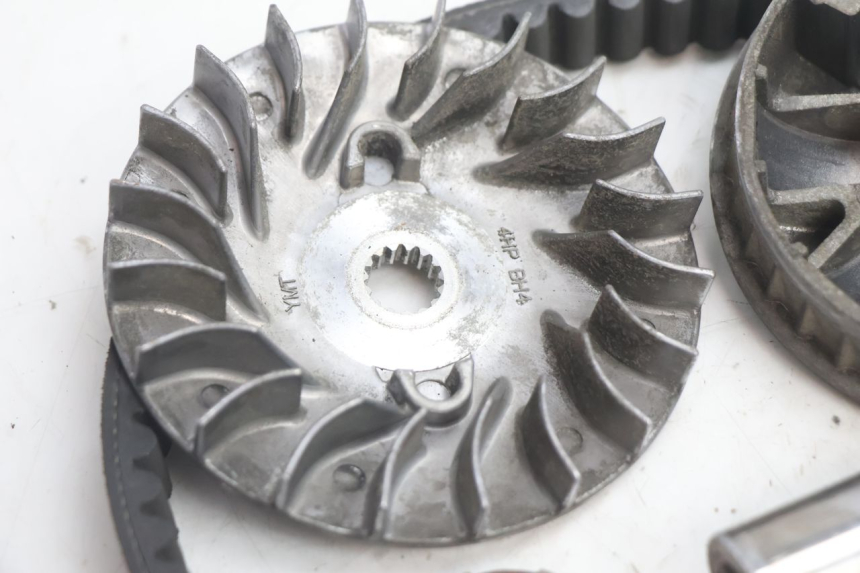 photo de VARIATOR YAMAHA BW'S BWS 125 (2010 - 2013) - Detail van het onderdeel