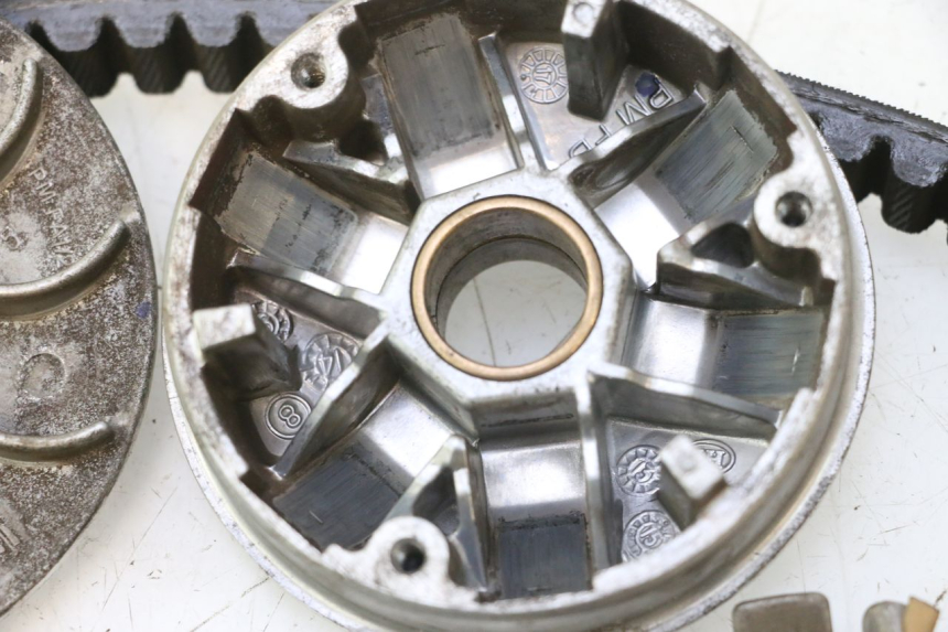 photo de VARIATOR PEUGEOT CITYSTAR 2T 50 (2018 - 2021) - Gecontroleerd onderdeel