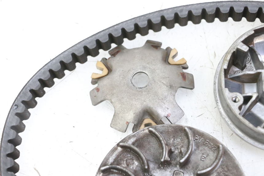 photo de VARIATOR PEUGEOT CITYSTAR 50 (2013 - 2017) - Staat van het oppervlak