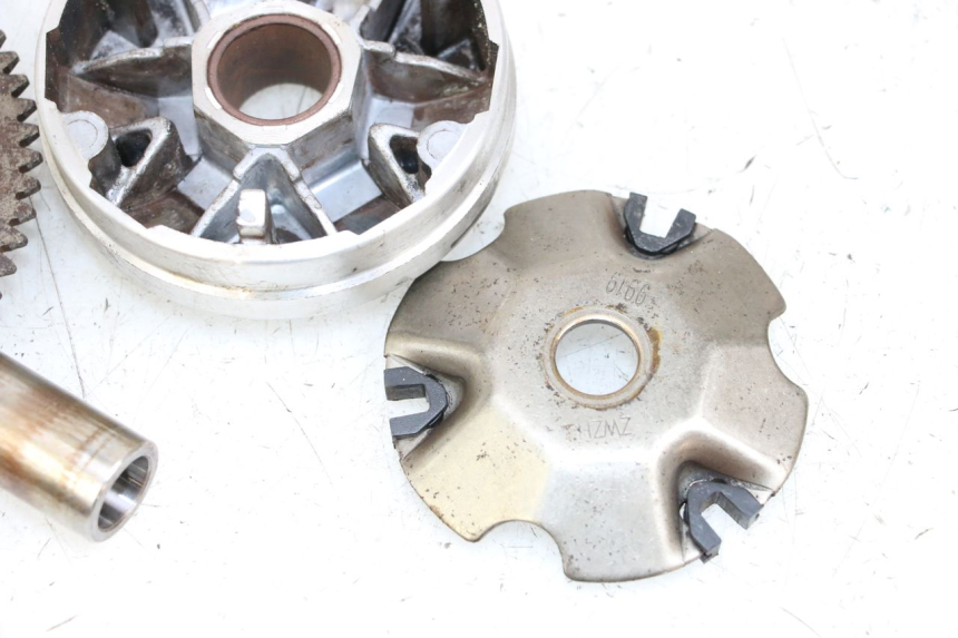 photo de VARIATOR LONGJIA DIGITA 4T 50 (2019 - 2022) - Bevestigingspunten