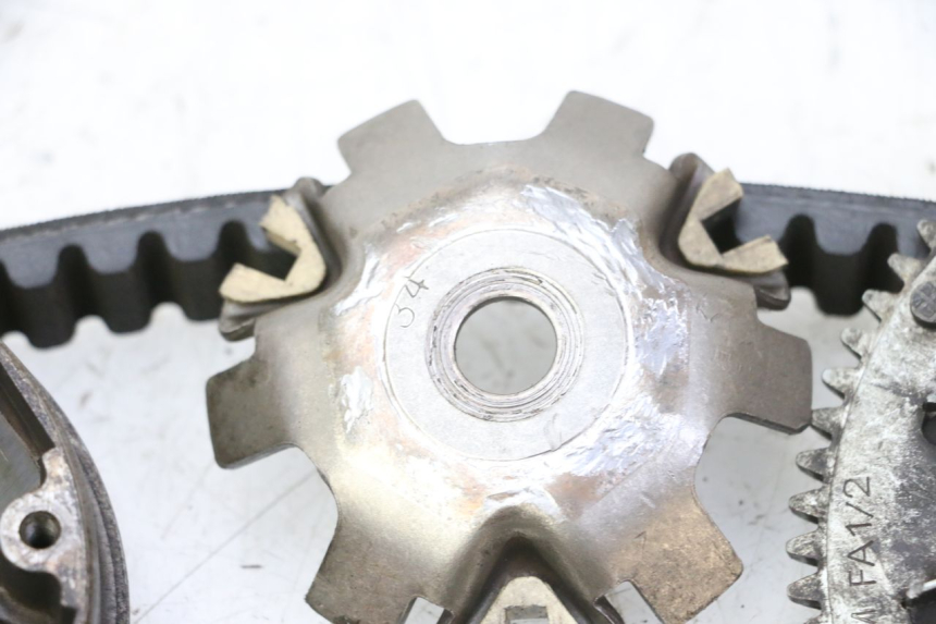 photo de VARIATOR PEUGEOT ELYSTAR 50 (2002 - 2014) - Kenmerkende details