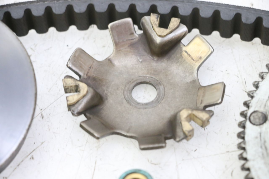 photo de VARIATOR PEUGEOT ELYSTAR 50 (2002 - 2014) - Technische close-up