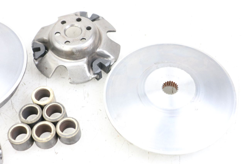 photo de VARIATOR HONDA FES PANTHEON 2T 125 (1998 - 2002) - Technische close-up