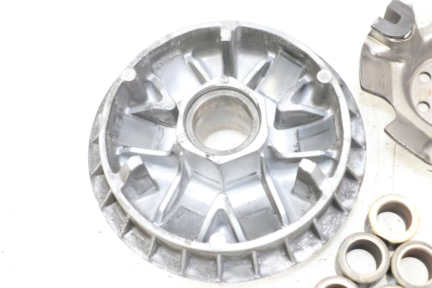 photo de VARIATOR HONDA FES PANTHEON 2T 125 (1998 - 2002) - Bevestigingspunten