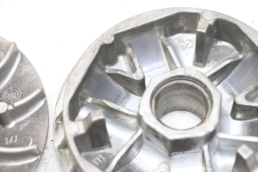 photo de VARIATOR HONDA FES S-WING SWING ABS 125 (2007 - 2015) - Kenmerkende details