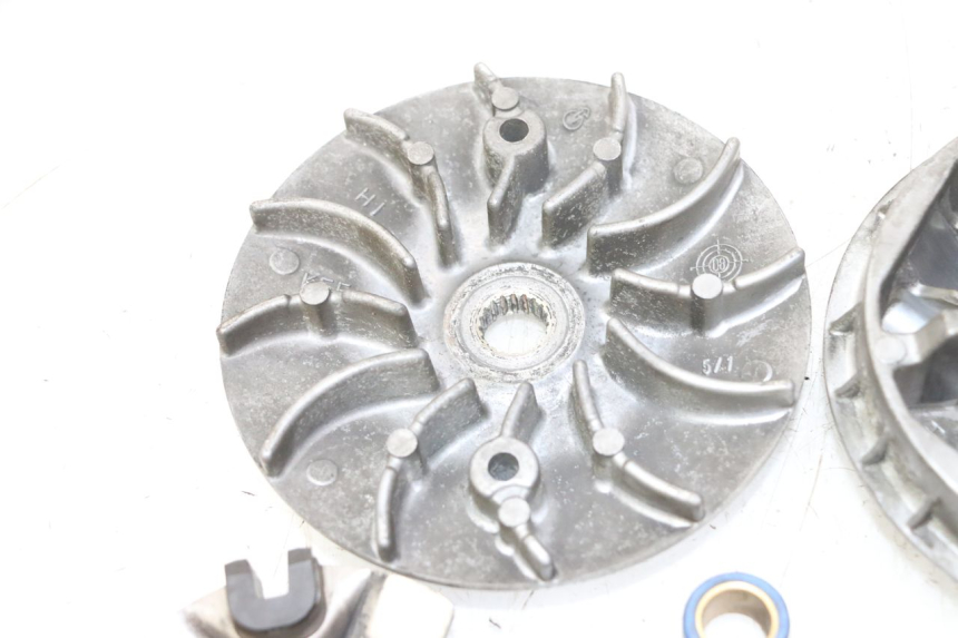 photo de VARIATOR HONDA FES S-WING SWING ABS 125 (2007 - 2015) - Markeringen en referenties