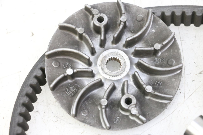 photo de VARIATOR HONDA FES S-WING SWING ABS 125 (2007 - 2015) - Kenmerkende details