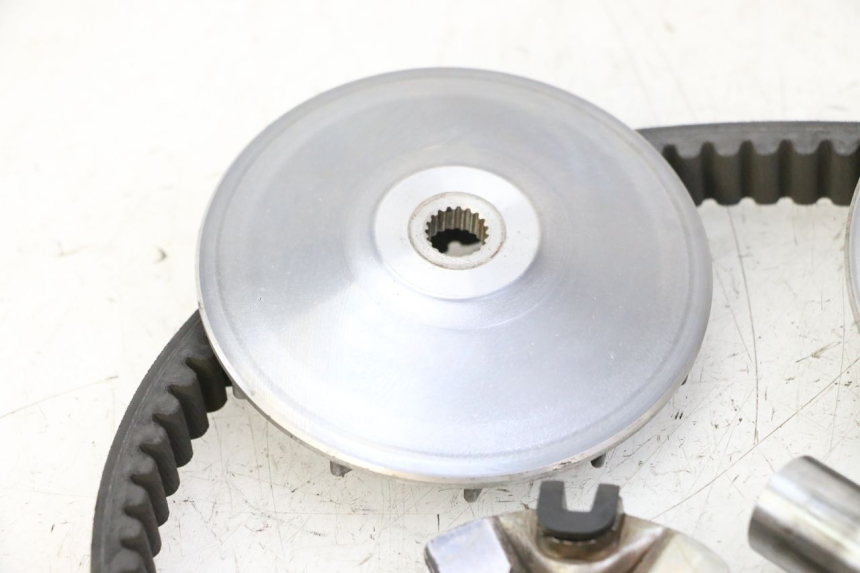 photo de VARIATOR HONDA FES S-WING SWING ABS 125 (2007 - 2015) - Technische close-up