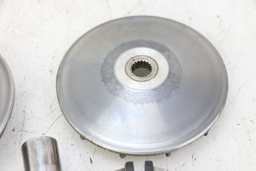 photo de VARIATOR HONDA FES S-WING SWING ABS 125 (2007 - 2015) - Bevestigingspunten