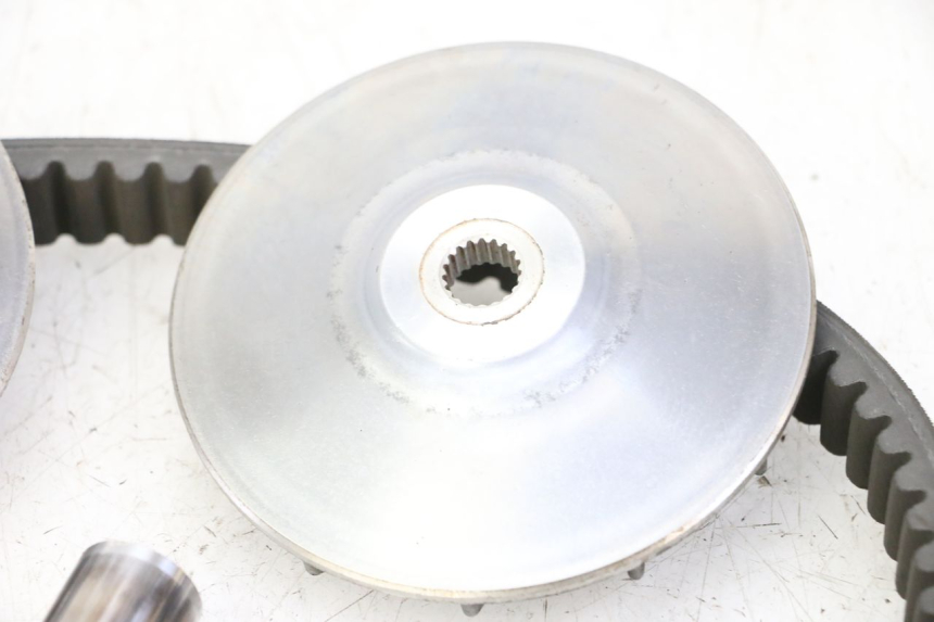 photo de VARIATOR HONDA FES S-WING SWING ABS 125 (2007 - 2015) - Bevestigingspunten