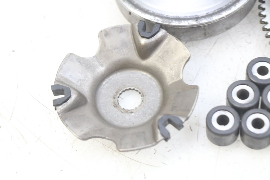 photo de VARIATOR PIAGGIO FLY 4T 50 (2013 - 2017) - Andere kijkhoek