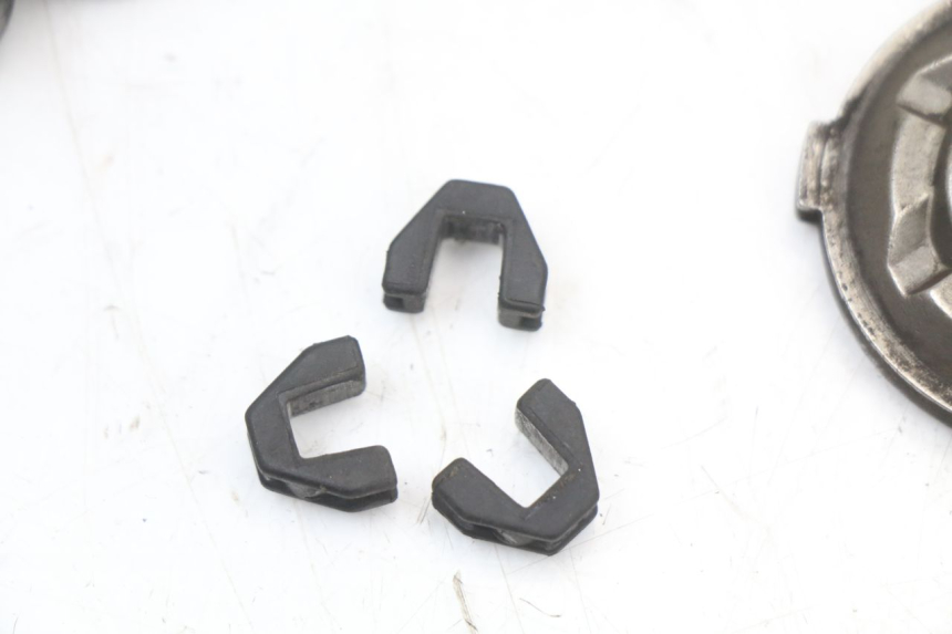 photo de VARIATOR PIAGGIO FLY 4T 50 (2004 - 2010) - Bevestigingspunten