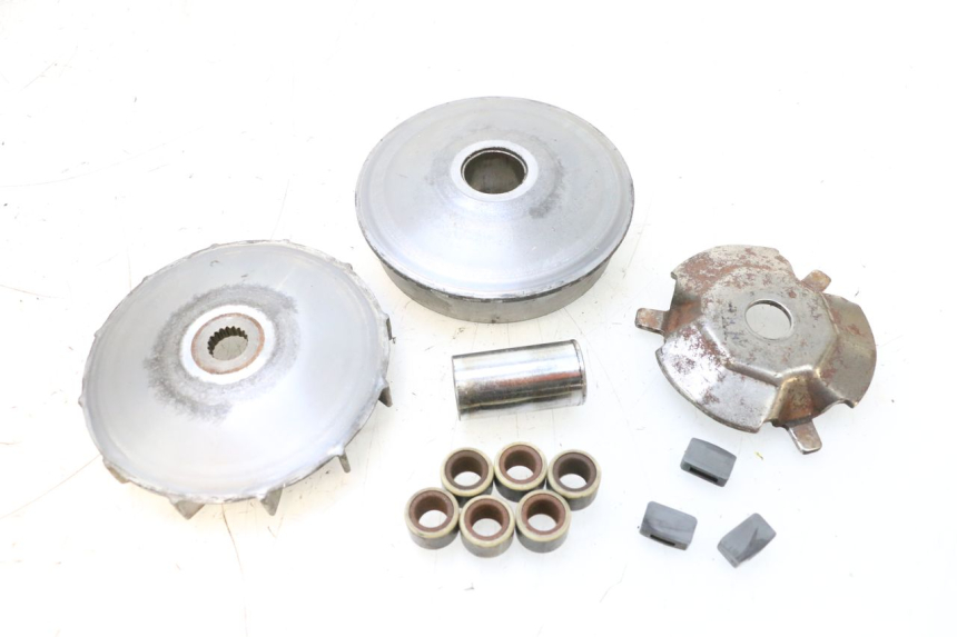 photo de VARIATOR SYM GTS EVO 125 (2009 - 2013) - Detail van het onderdeel