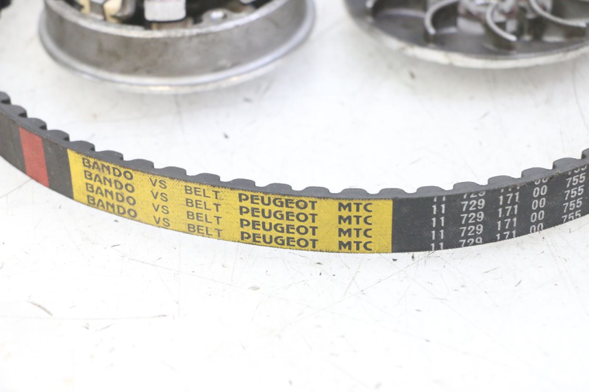 photo de VARIATOR PEUGEOT JET FORCE CARBU 50 (2003 - 2016) - Detail van het onderdeel