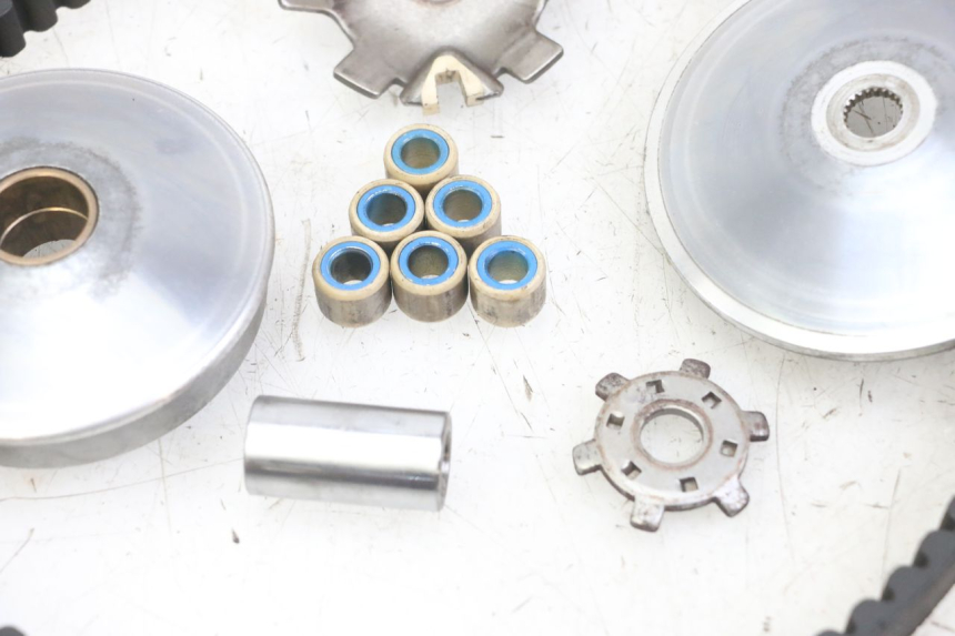 photo de VARIATOR PEUGEOT JET FORCE CARBU 50 (2003 - 2016) - Andere kijkhoek