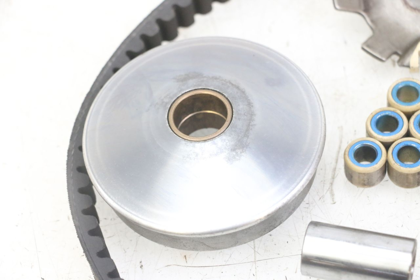 photo de VARIATOR PEUGEOT JET FORCE CARBU 50 (2003 - 2016) - Technische close-up