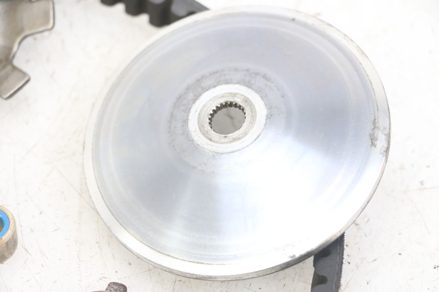 photo de VARIATOR PEUGEOT JET FORCE CARBU 50 (2003 - 2016) - Bevestigingspunten