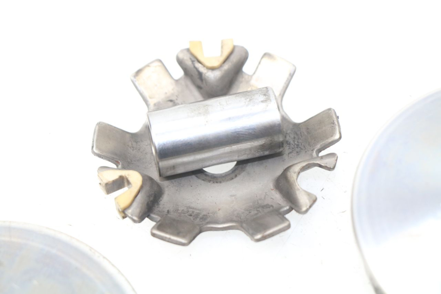photo de VARIATOR PEUGEOT KISBEE 2T 50 (2018 - 2022) - Andere kijkhoek