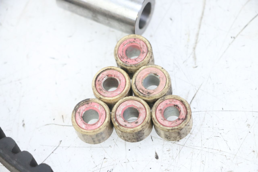 photo de VARIATOR PEUGEOT KISBEE 2T 50 (2018 - 2022) - Zoom op componenten