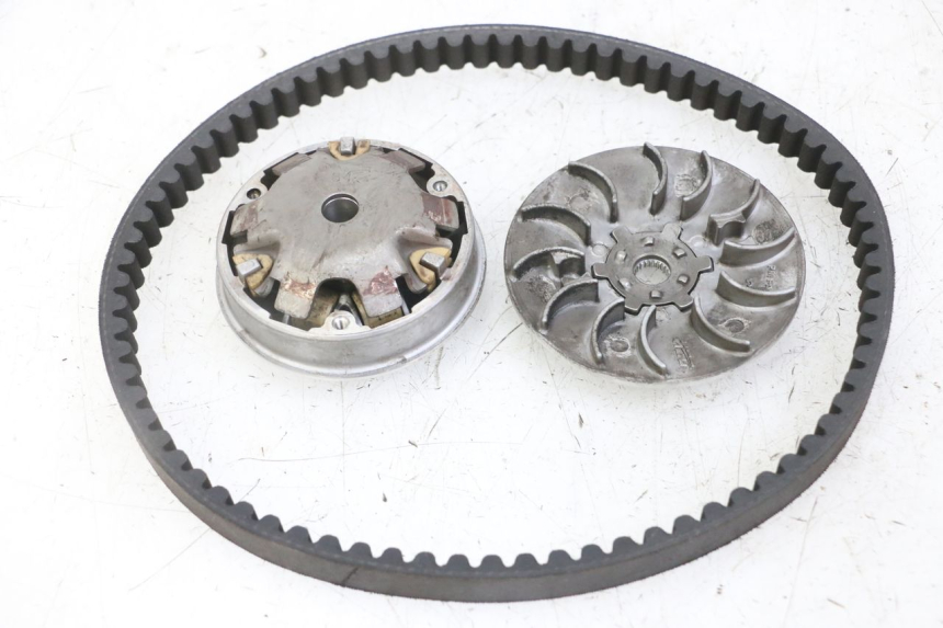 photo de VARIATOR PEUGEOT KISBEE 2T 50 (2018 - 2022) - Andere kijkhoek