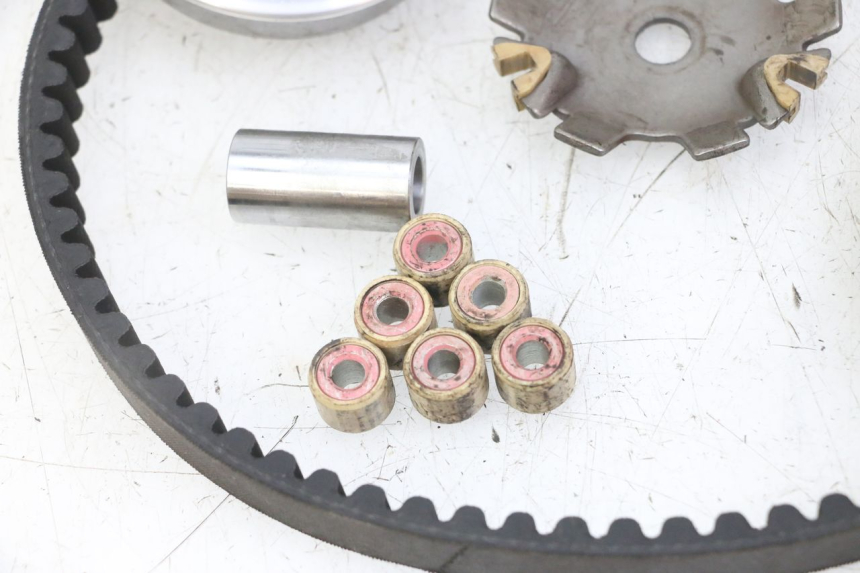 photo de VARIATOR PEUGEOT KISBEE 2T 50 (2018 - 2022) - Bevestigingspunten