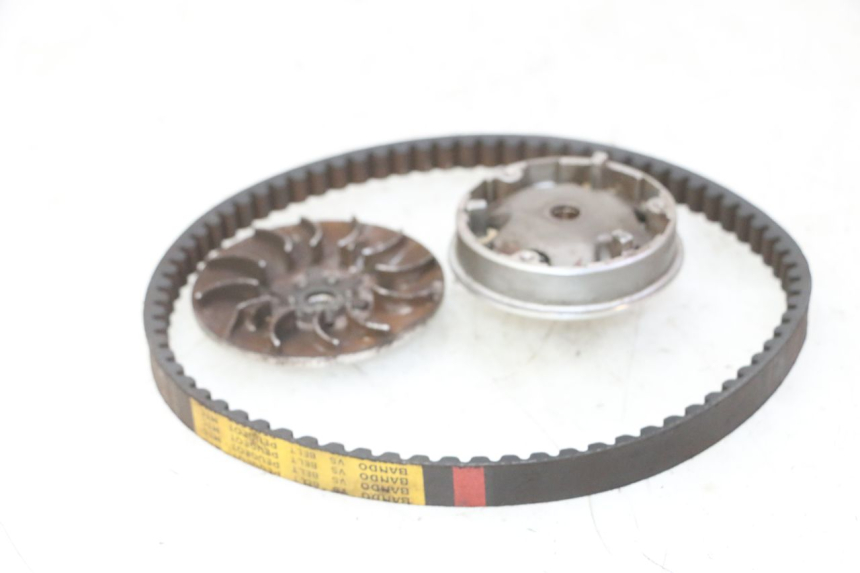 photo de VARIATOR PEUGEOT KISBEE 2T 50 (2010 - 2017) - Detail van het onderdeel