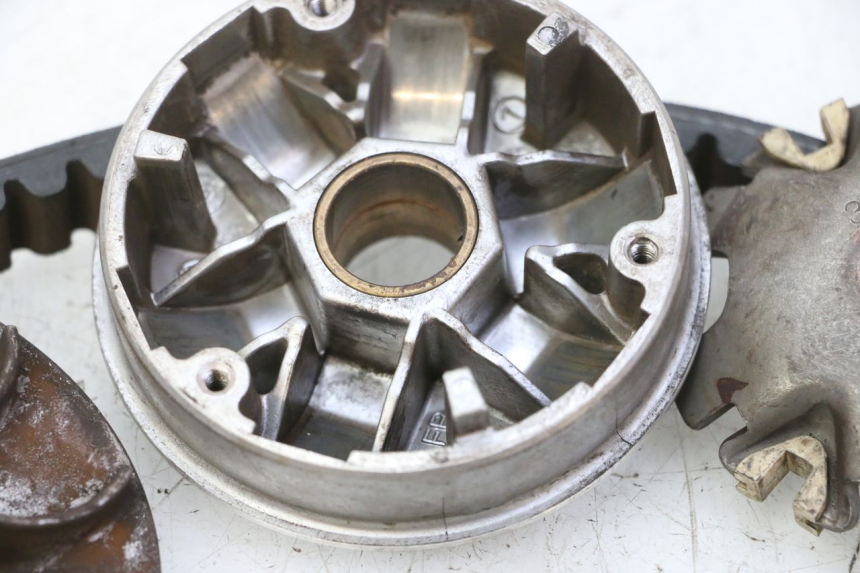 photo de VARIATOR PEUGEOT KISBEE 2T 50 (2010 - 2017) - Detailaanzicht