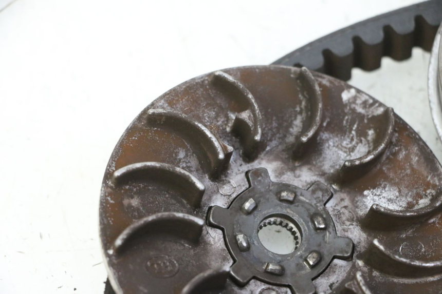 photo de VARIATOR PEUGEOT KISBEE 2T 50 (2010 - 2017) - Markeringen en referenties