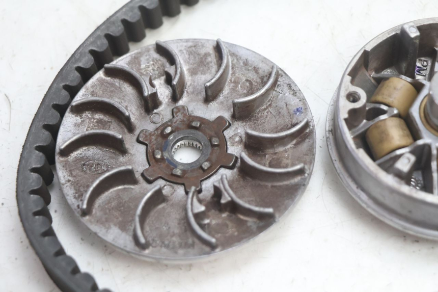 photo de VARIATOR PEUGEOT KISBEE 2T 50 (2010 - 2017) - Gecontroleerd onderdeel
