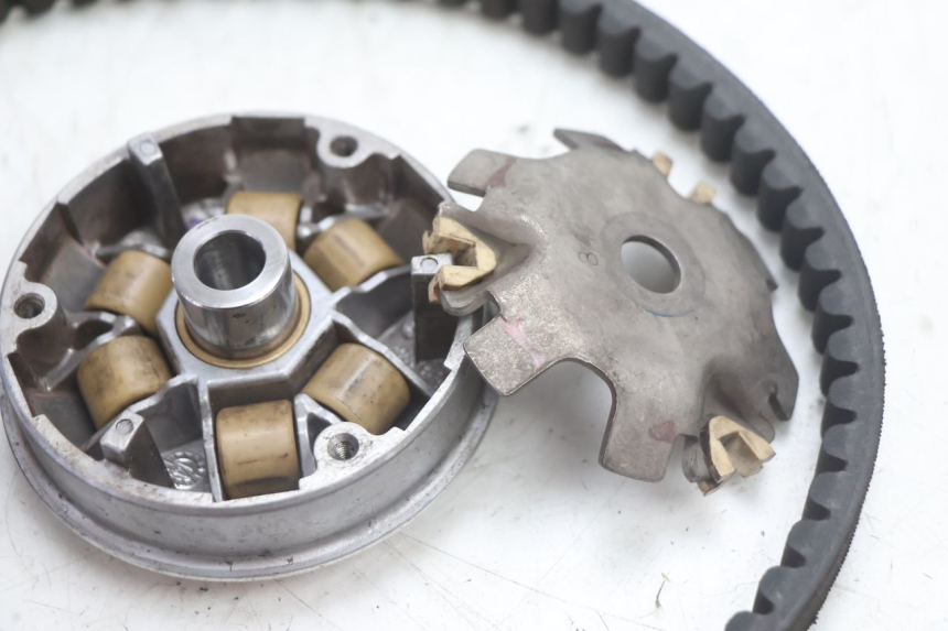 photo de VARIATOR PEUGEOT KISBEE 2T 50 (2010 - 2017) - Markeringen en referenties