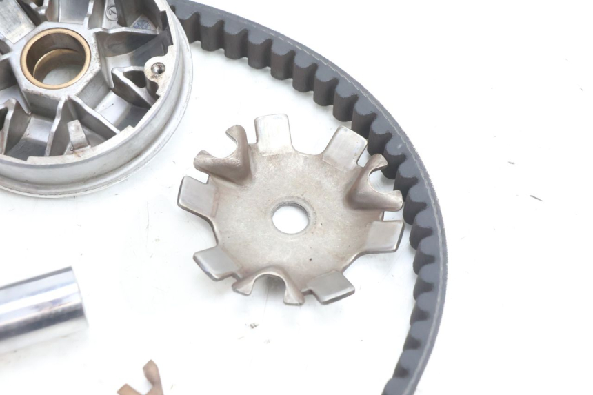 photo de VARIATOR PEUGEOT KISBEE 2T 50 (2010 - 2017) - Andere kijkhoek