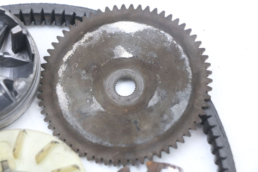 photo de VARIATOR PEUGEOT KISBEE 4T 50 (2018 - 2022) - Andere kijkhoek