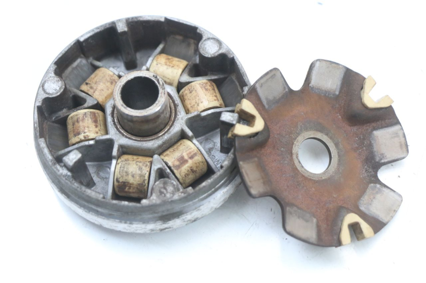 photo de VARIATOR PEUGEOT KISBEE 4T 50 (2018 - 2022) - Andere kijkhoek