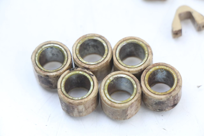 photo de VARIATOR PEUGEOT KISBEE 4T 50 (2018 - 2022) - Bevestigingspunten