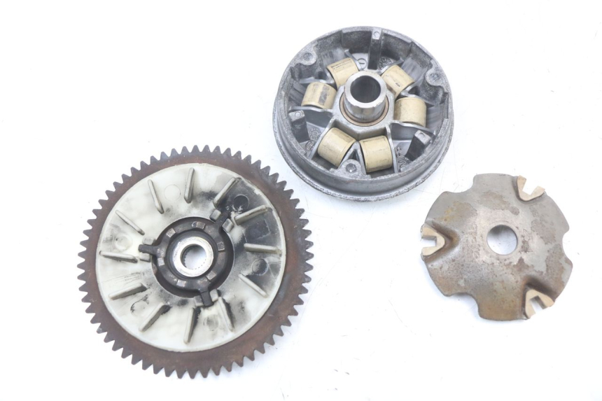 photo de VARIATOR PEUGEOT KISBEE 4T 50 (2010 - 2017) - Zoom op gebruiksstaat